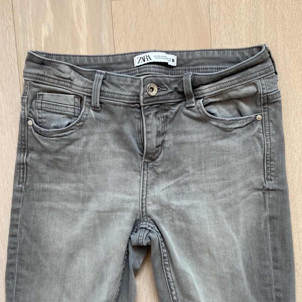 Zara grey stretch grey skinny jeans with uneven hem, size 04